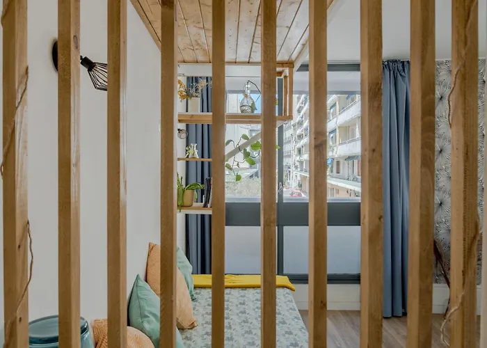 *Las Flores* Joli Studio Avec Balcon
