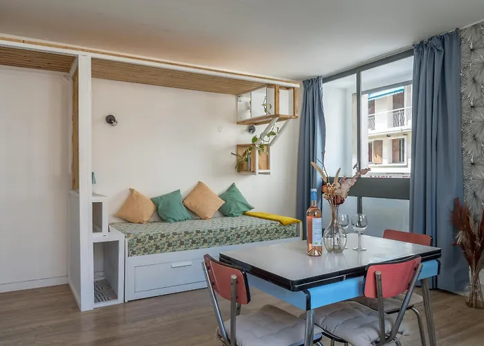 *Las Flores* Joli Studio Avec Balcon