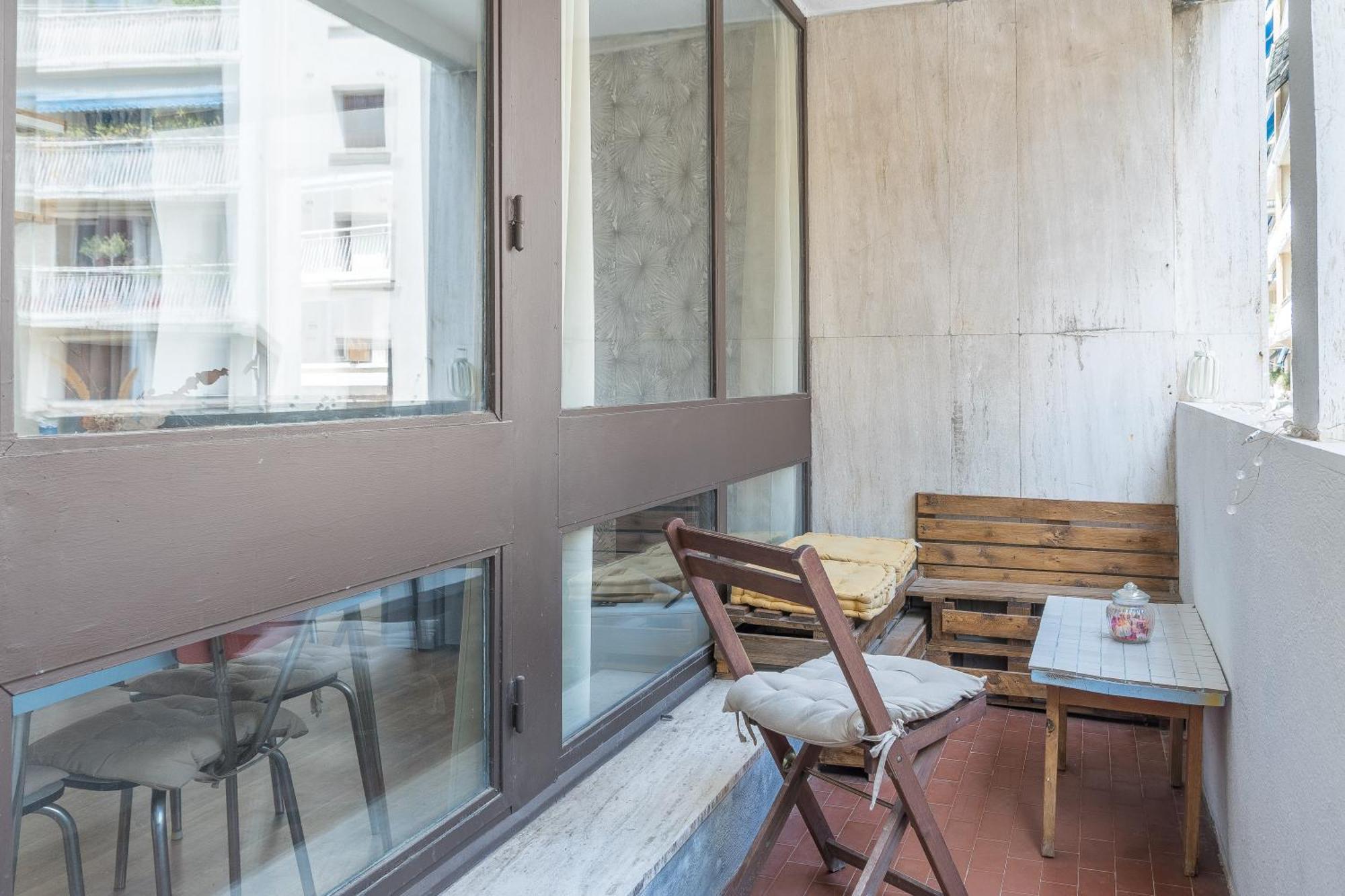 Apartment *las Flores* Joli Avec Balcon