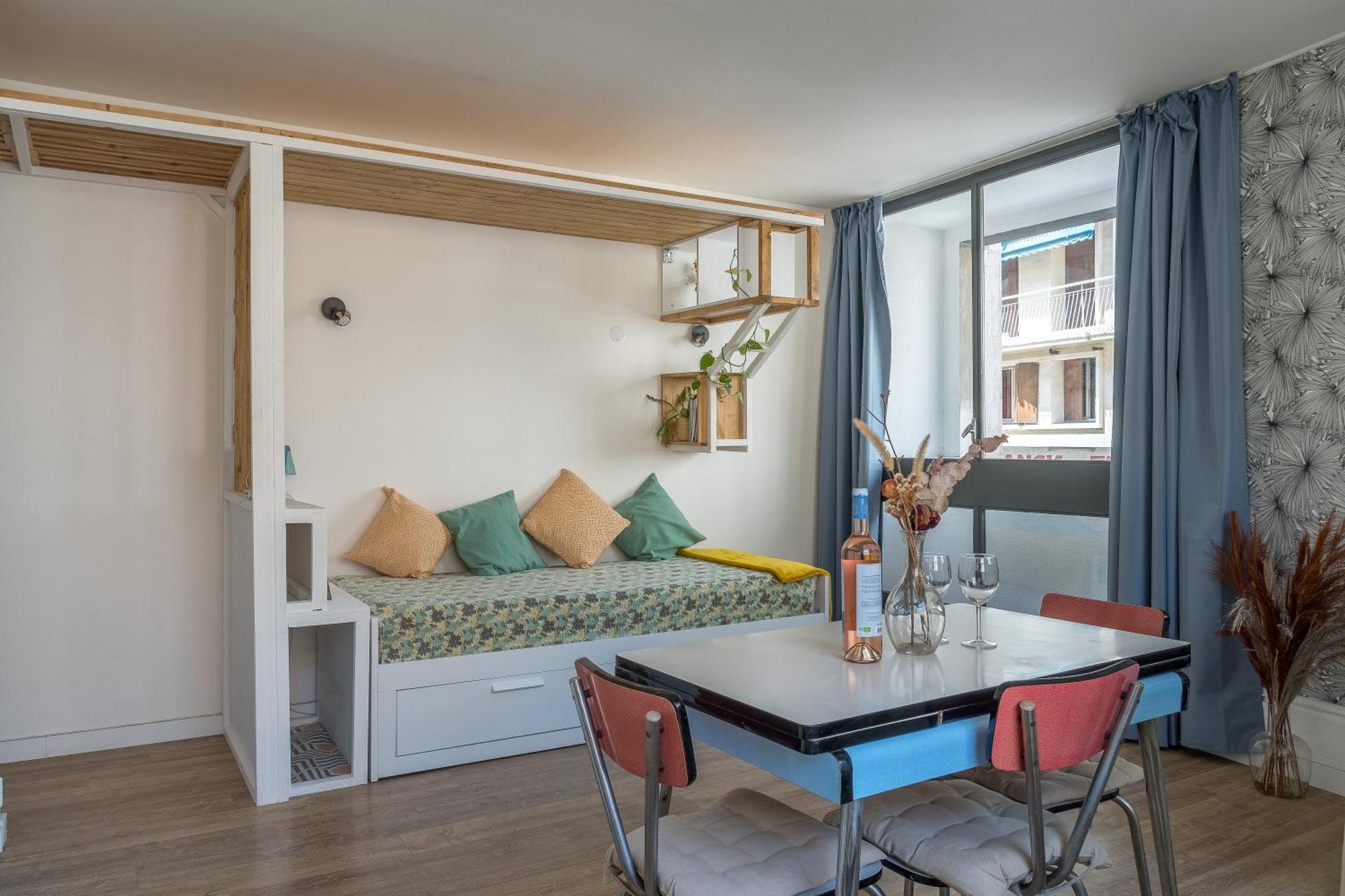 Apartment *las Flores* Joli Avec Balcon